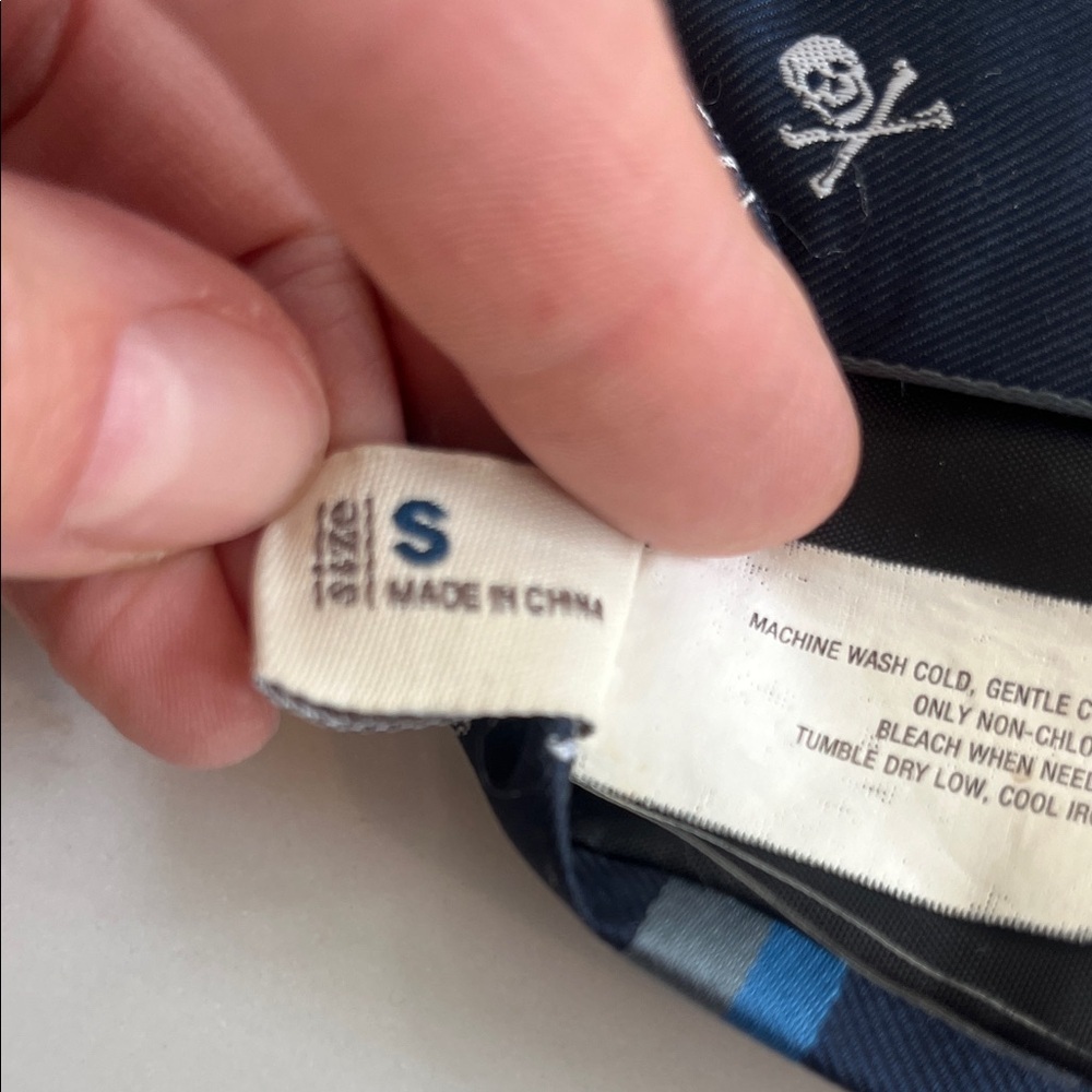 Old Navy Navy Blue and Gray Skull Stripe Youth Tie - Picture 3 of 7